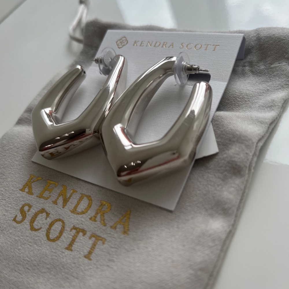 Kendra Scott Kaia Large Hoop Rhodium - Picture 4 of 5